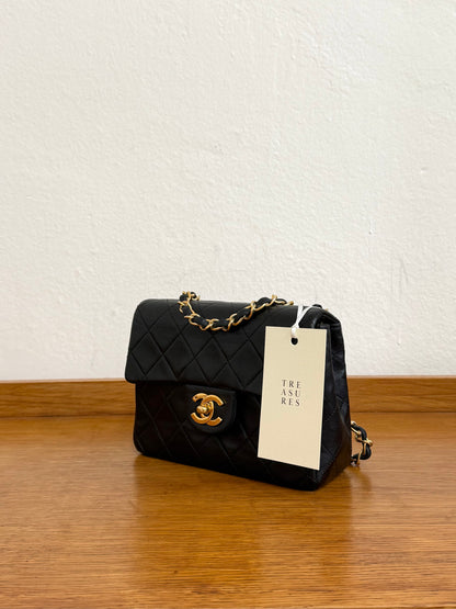 CHANEL SINGLE FLAP BAG BLACK LAMBSKIN
