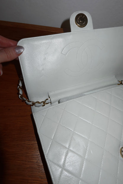 CHANEL 80s SINGLE FLAP BAG CREAM