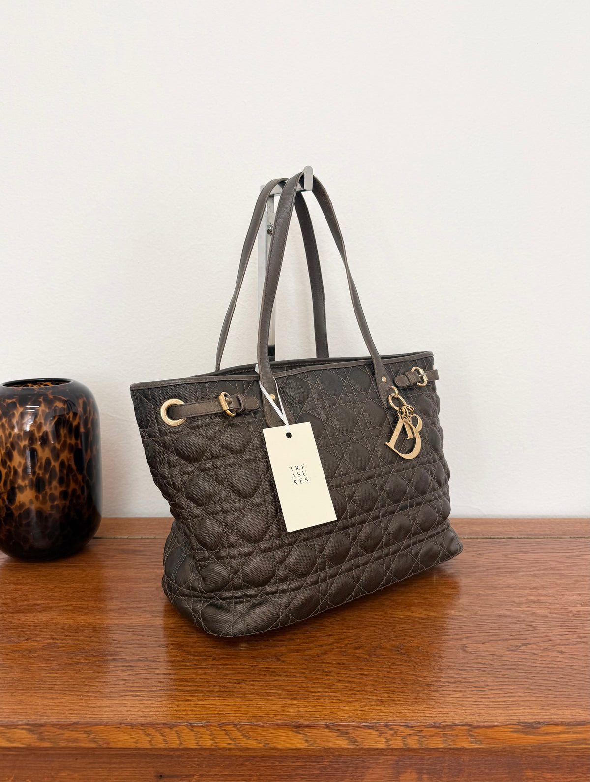 Dior Panarea tote z hnědého coated canvasu Cannage se zlatým hardwarem, foto 3