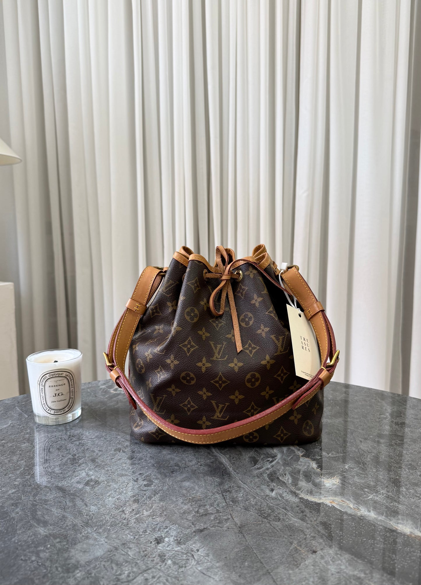 LV PETIT NOÉ MONOGRAM BUCKET BAG