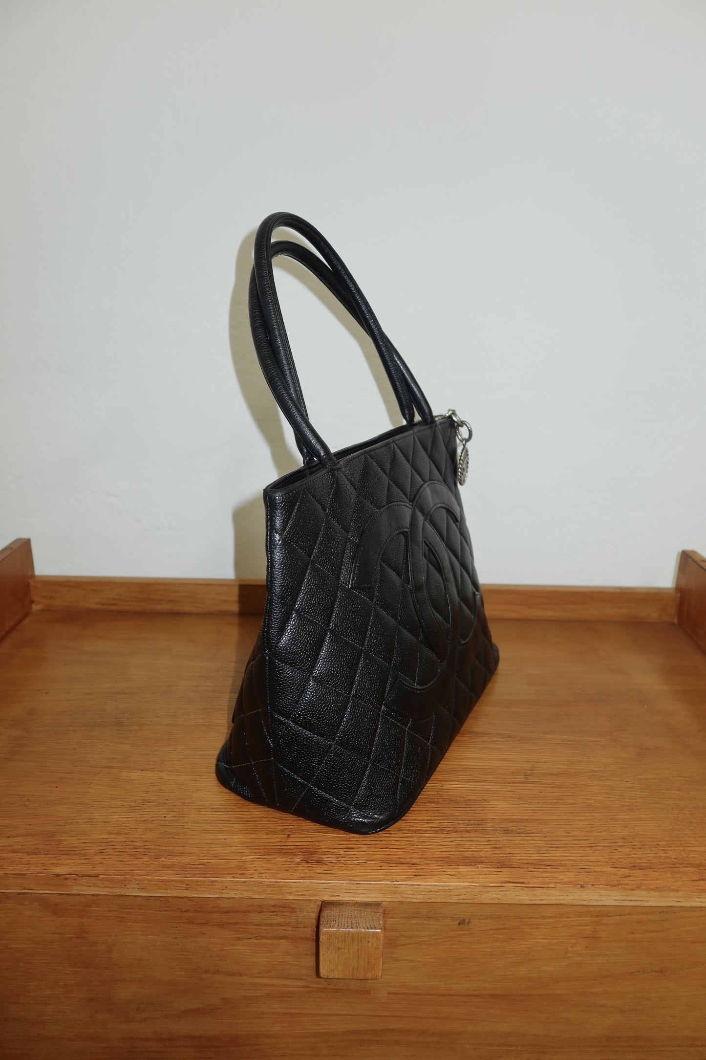 CHANEL CAVIAR MEDALLION TOTE SILVER HW