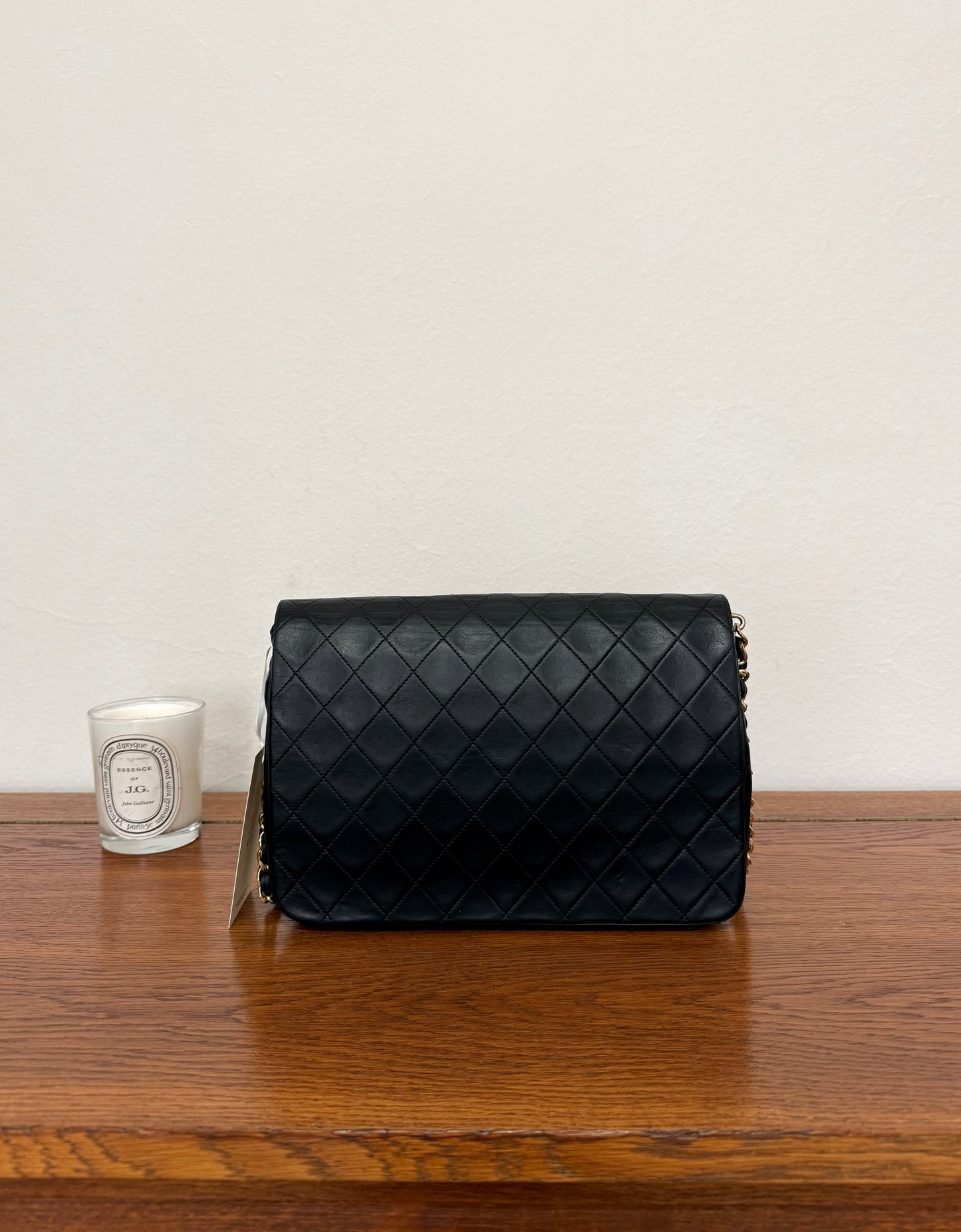 CHANEL BLACK TWIST LOCK FLAP BAG LAMBSKIN GOLD HW