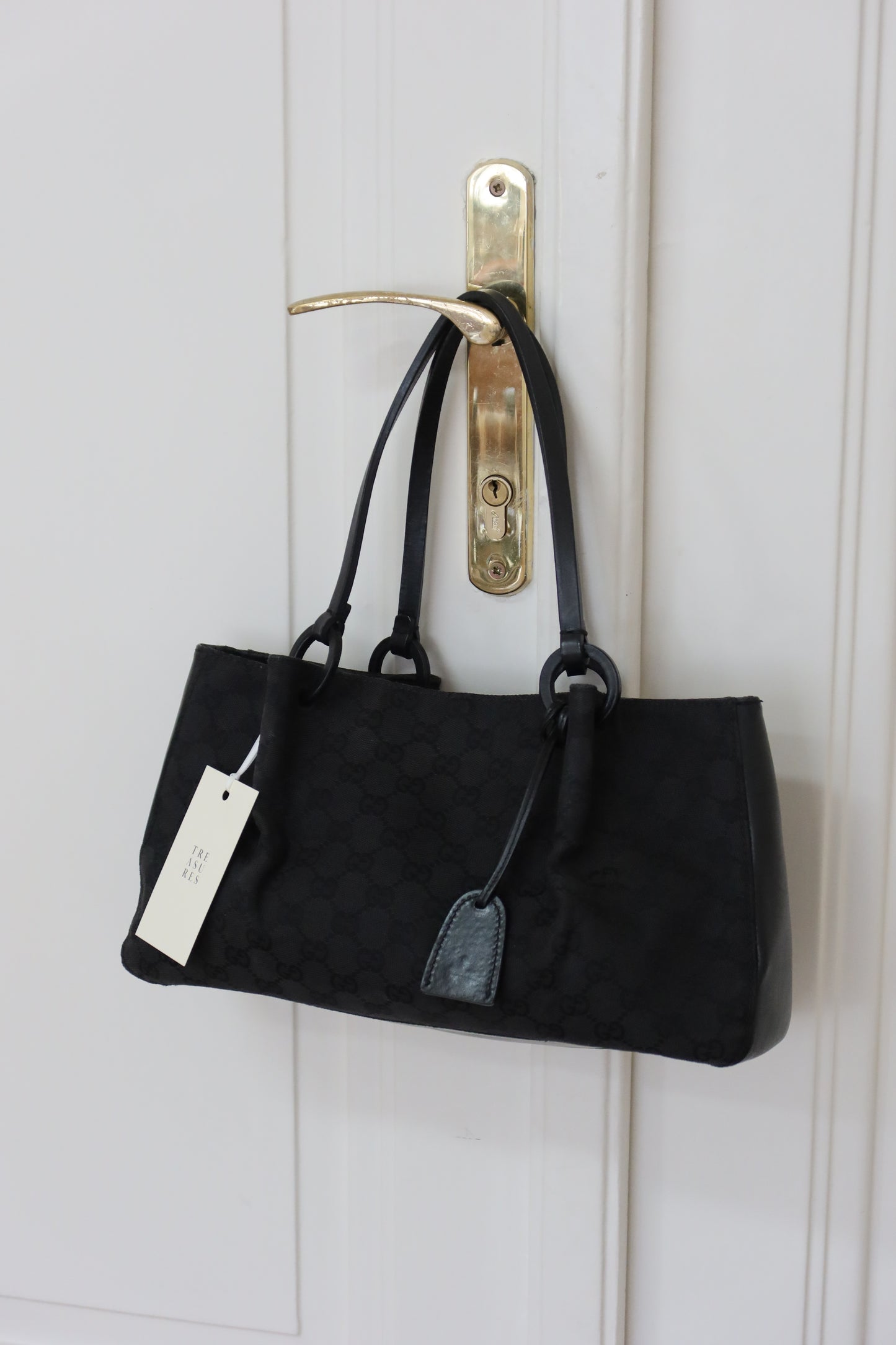 GUCCI GG SHOULDER BAG BLACK WITH POUCH