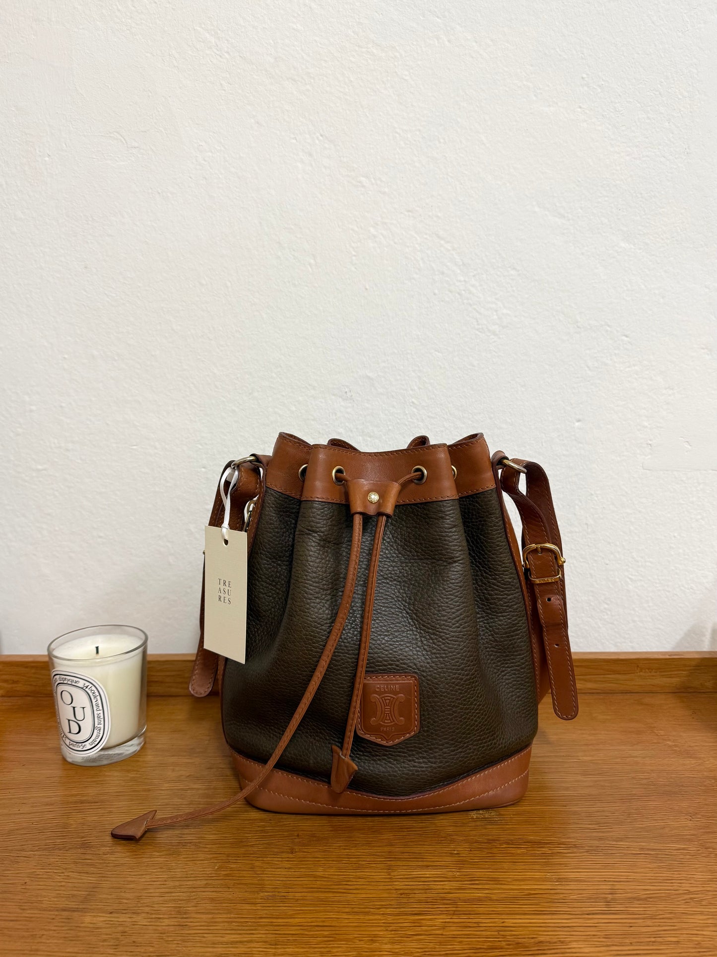 CELINE TRIOMPHE BUCKET BAG