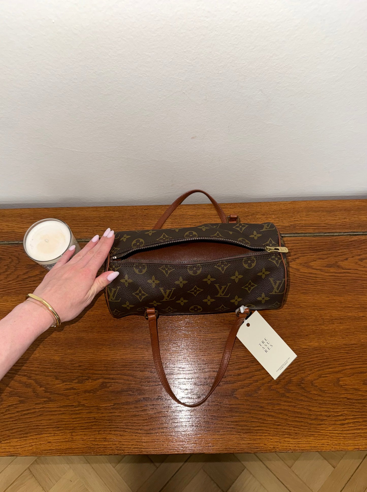 LV PAPILLON 26