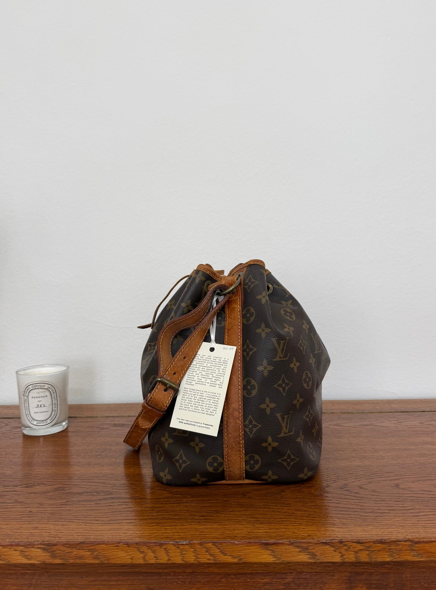 LV PETIT NOÉ MONOGRAM BUCKET BAG 319