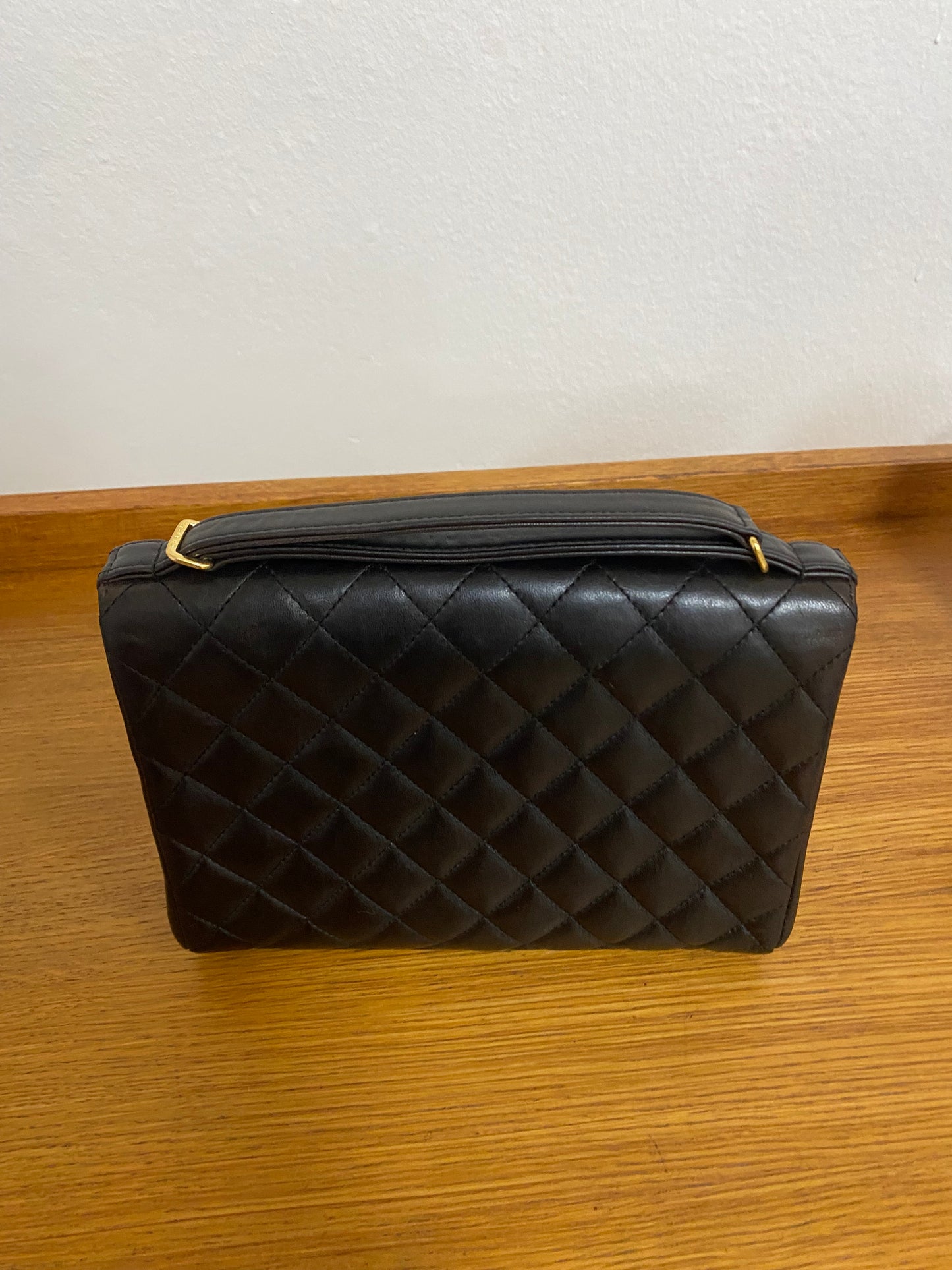 CHANEL TOP HANDLE FLAP TWIST LOCK