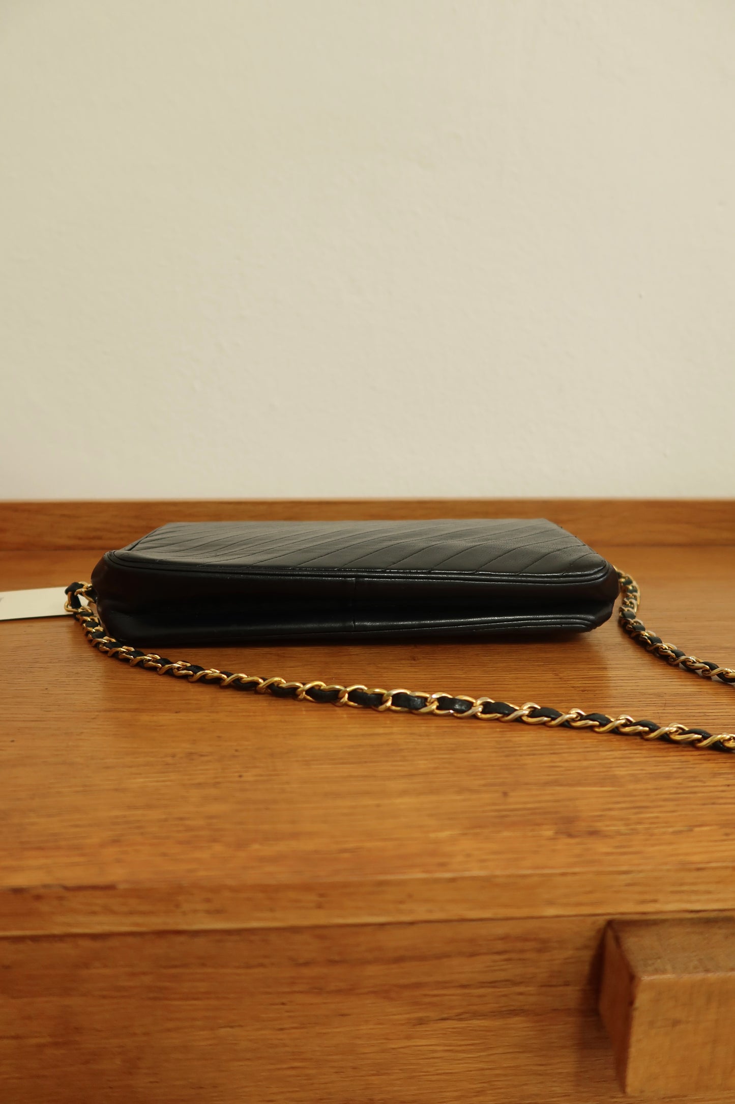 CHANEL DIAGONAL STITCH SINGLE FLAP BAG 2