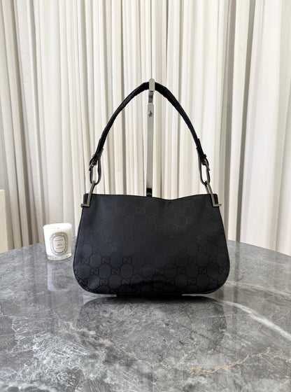Gucci hobo z černého GG canvasu se stříbrným hardwarem, foto 6