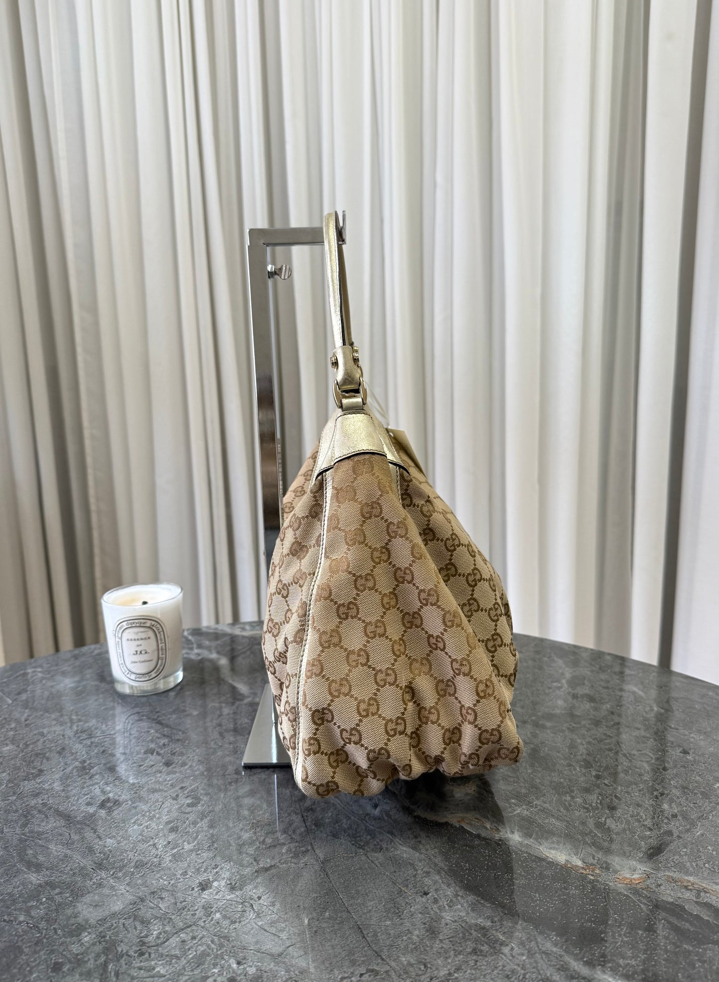 GUCCI GG MONOGRAM ABBEY D RING SHOULDER BAG