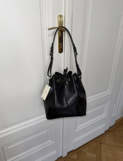 LV EPI PETIT NOÉ BLACK BUCKET BAG