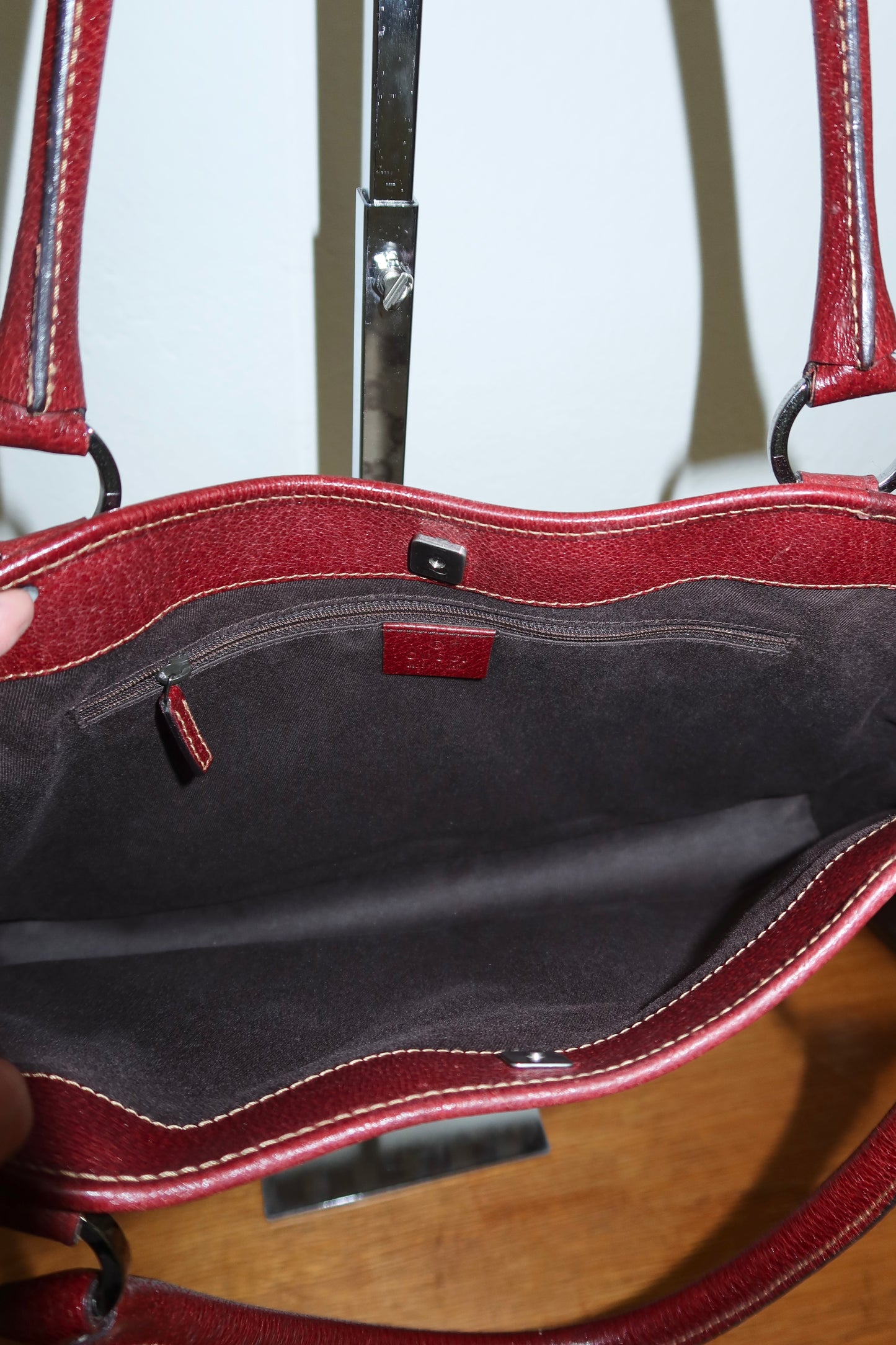 GUCCI GG SHOULDER TOTE BAG WINE
