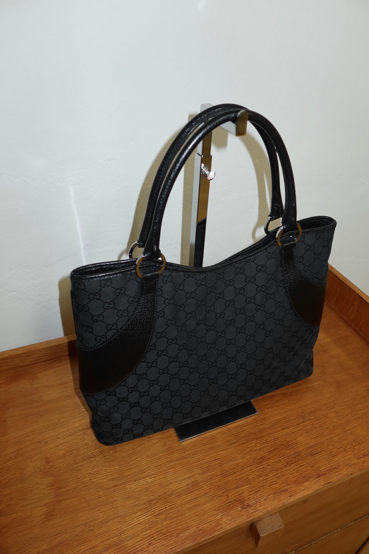 GUCCI GG MONOGRAM BLACK TOTE BAG