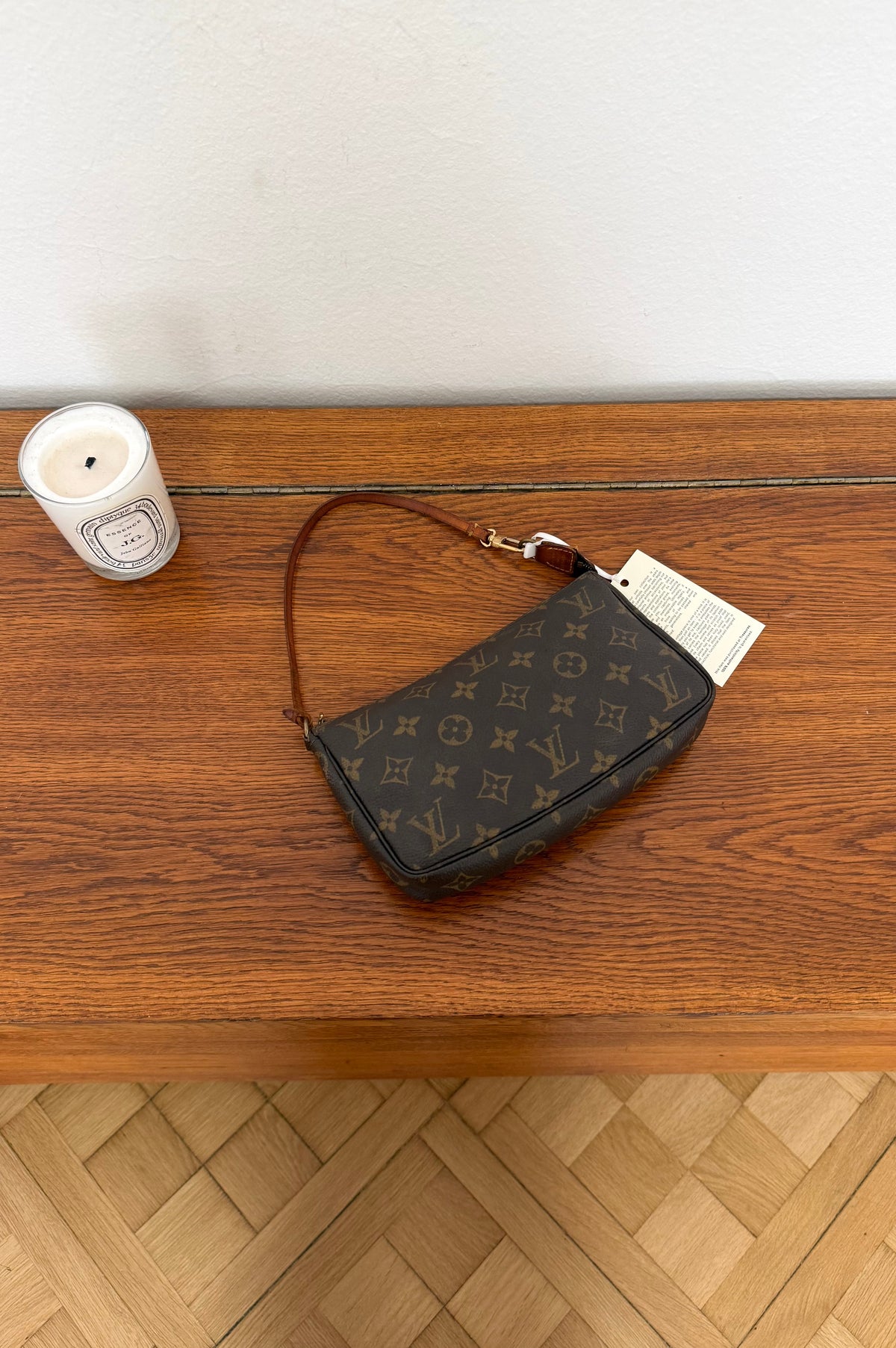 LV Pochette