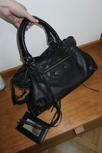 BALENCIAGA CITY BAG IN BLACK GOLD PATINA HW