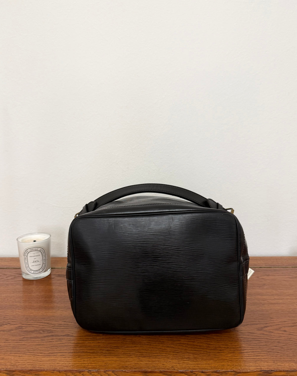 LV EPI NOÉ BLACK BUCKET BAG