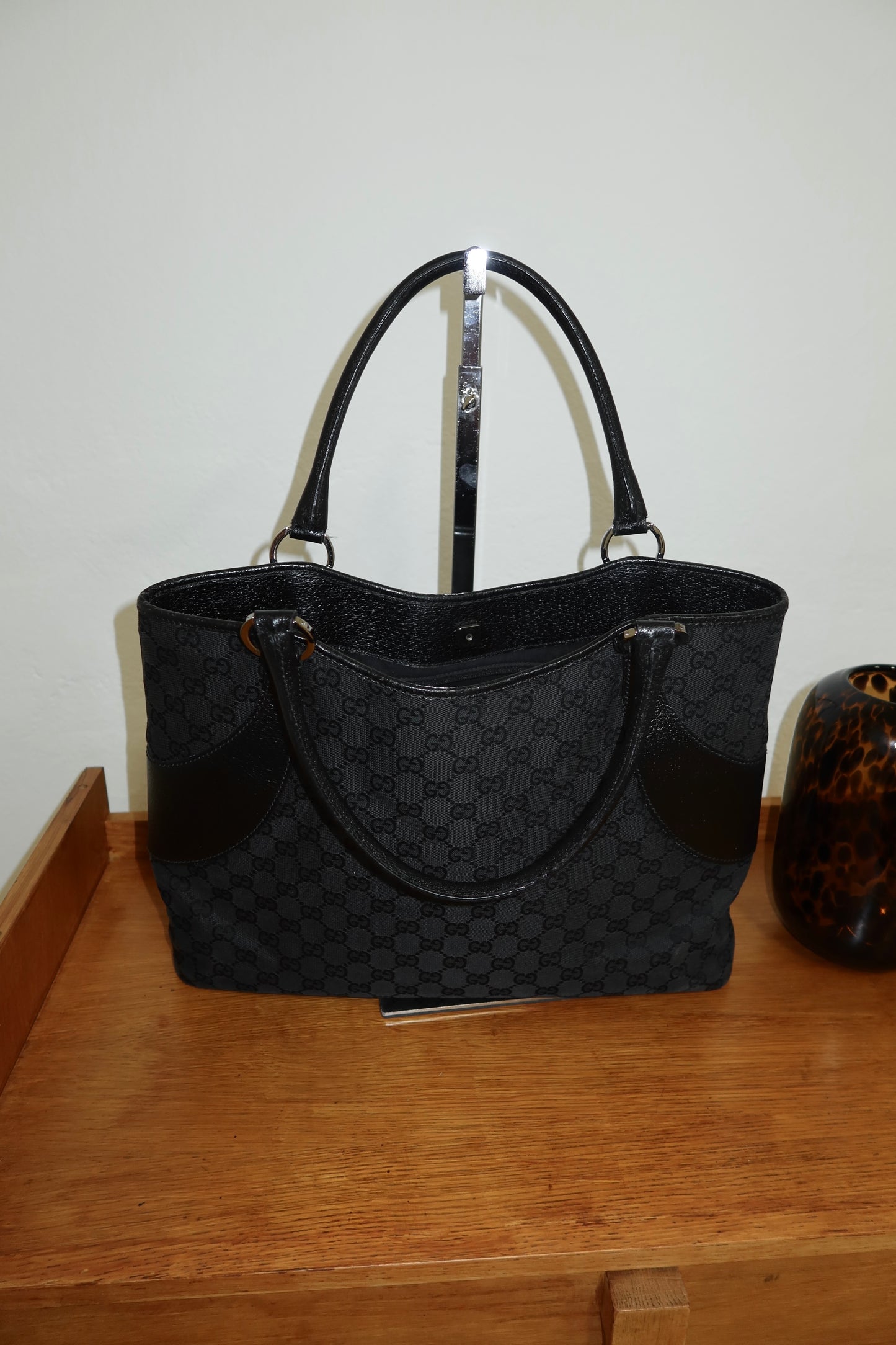 GUCCI GG MONOGRAM BLACK TOTE BAG