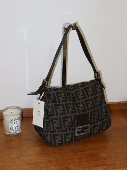 FENDI MAMMA BAGUETTE BAG