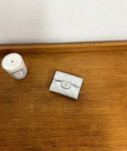 SERIES 22 CHANEL METALLIC SILVER QUILTED WALLET