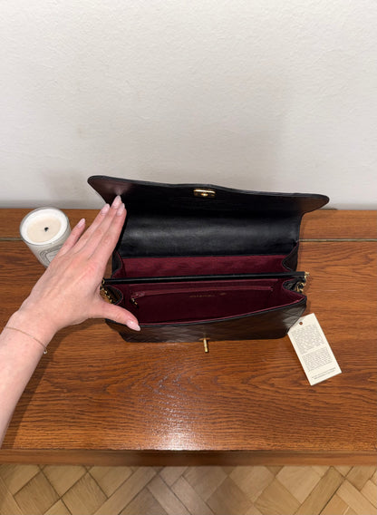 CHANEL BLACK TWIST LOCK FLAP BAG LAMBSKIN GOLD HW