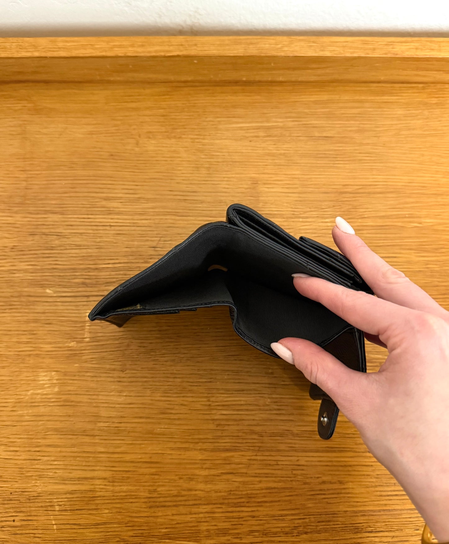 CHANEL MINI WALLET CAVIAR SERIES 11