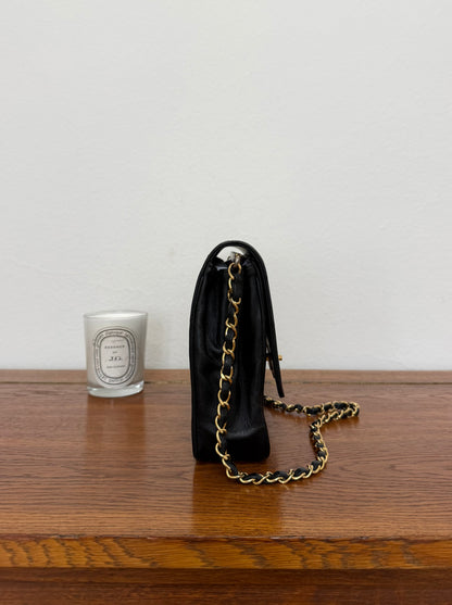 CHANEL BLACK TWIST LOCK FLAP BAG LAMBSKIN GOLD HW