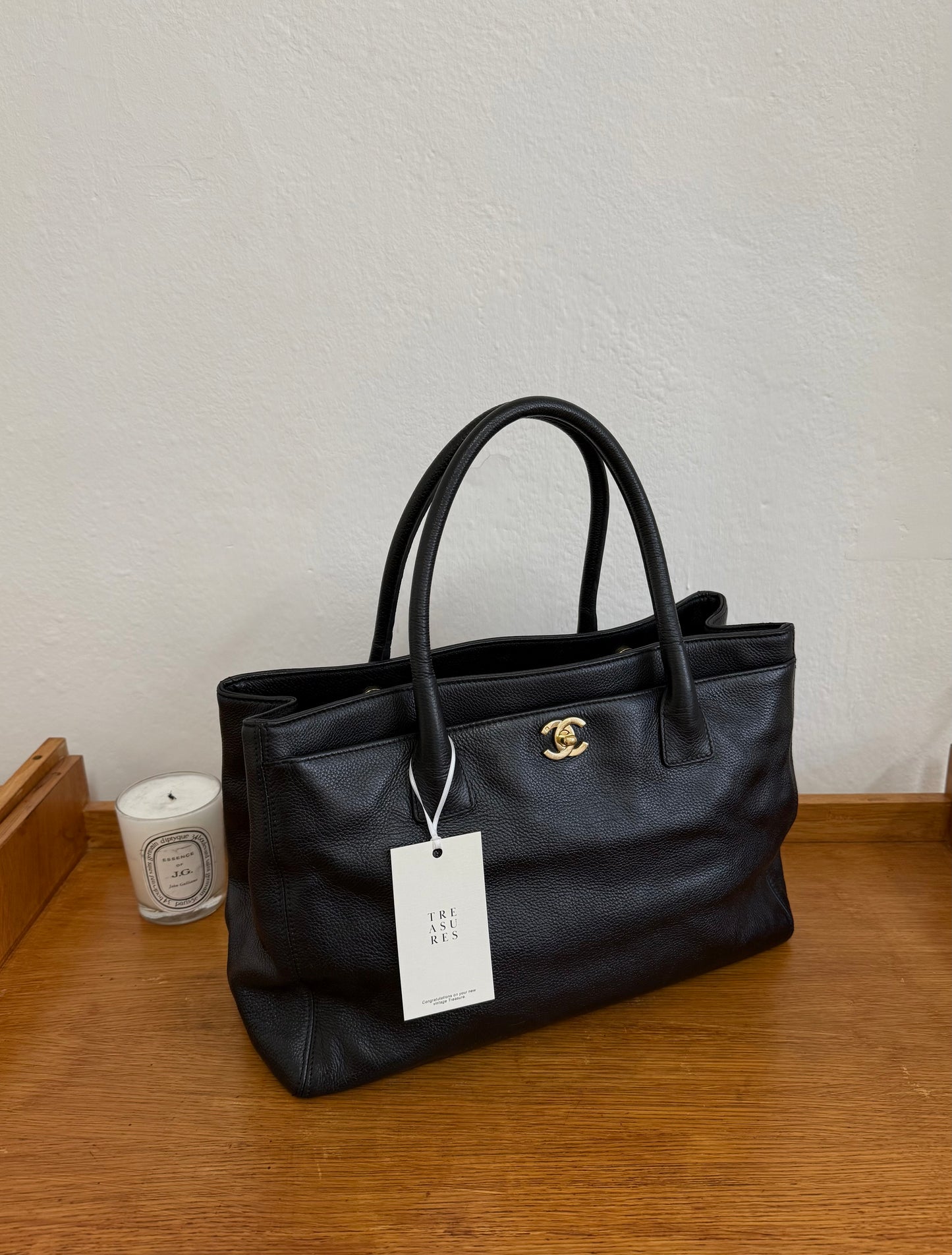 CHANEL EXECUTIVE TOTE BLACK GOLD HW