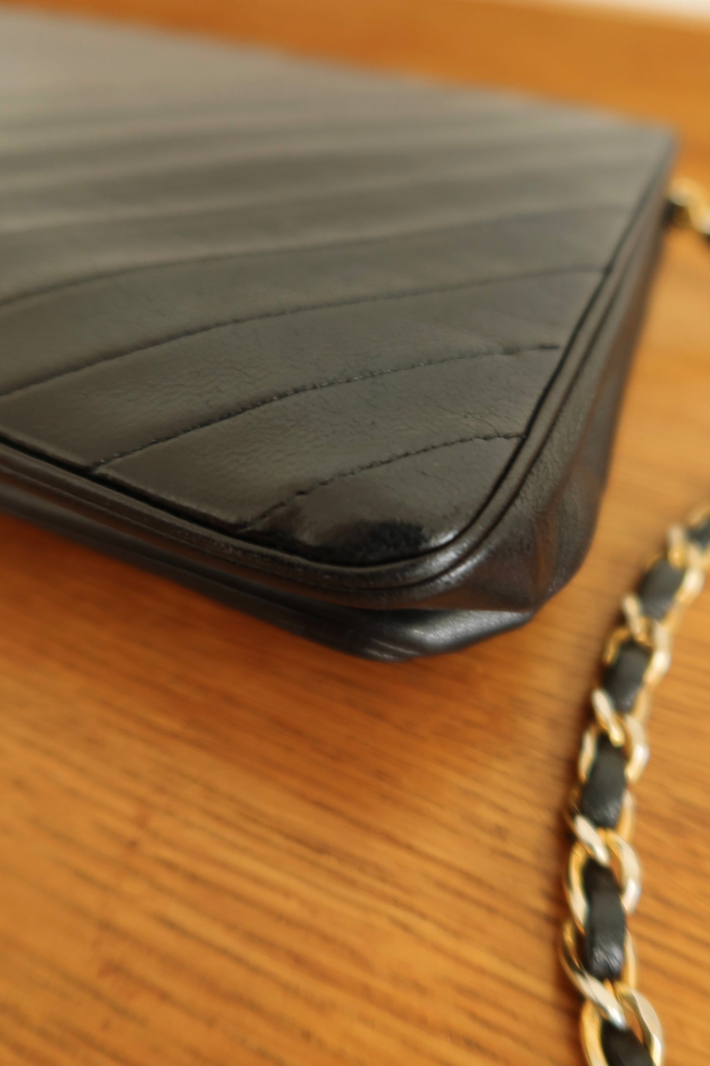 CHANEL DIAGONAL STITCH SINGLE FLAP BAG 2