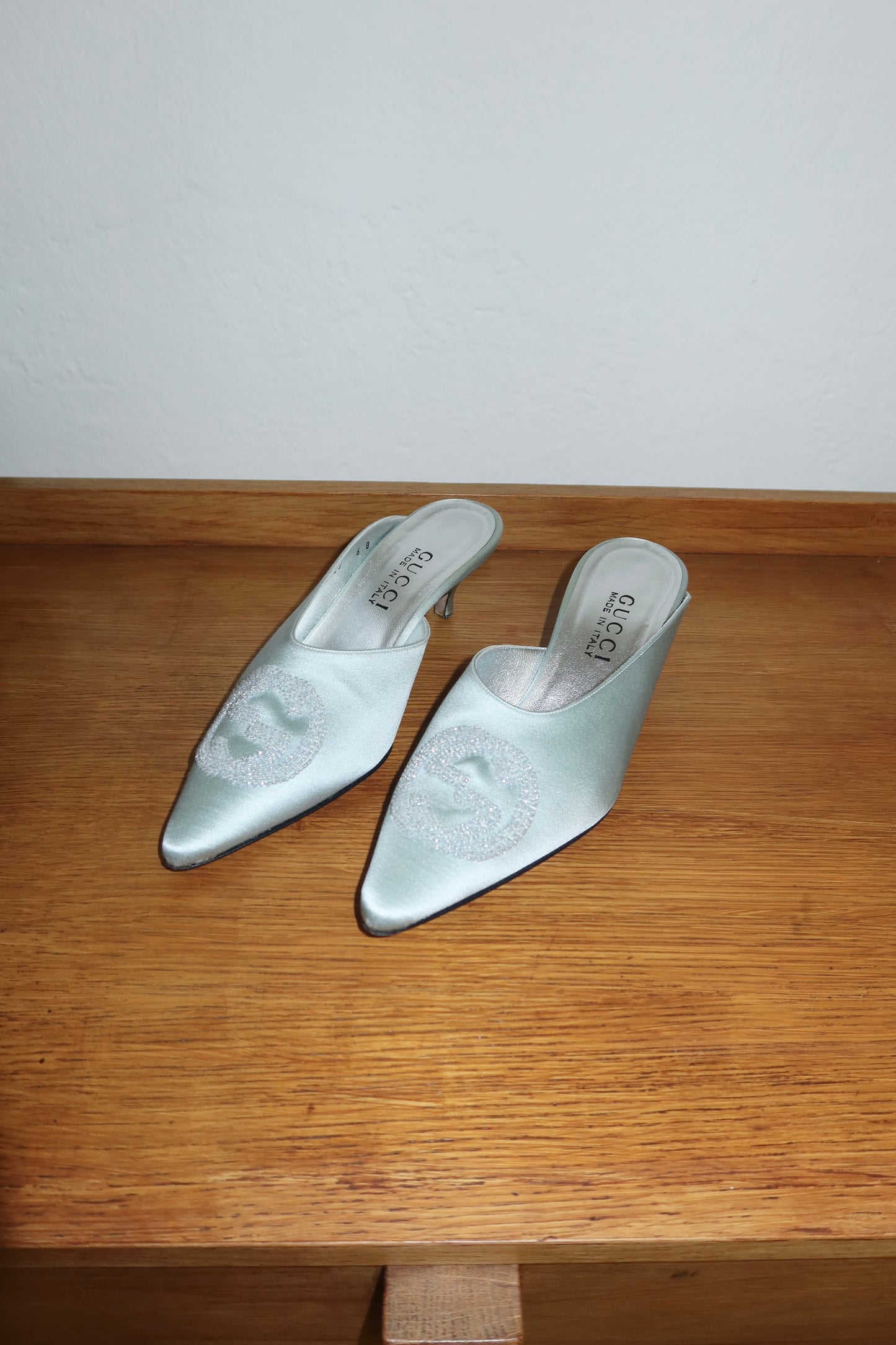 GUCCI BEADED SATIN KITTEN HEELS 36