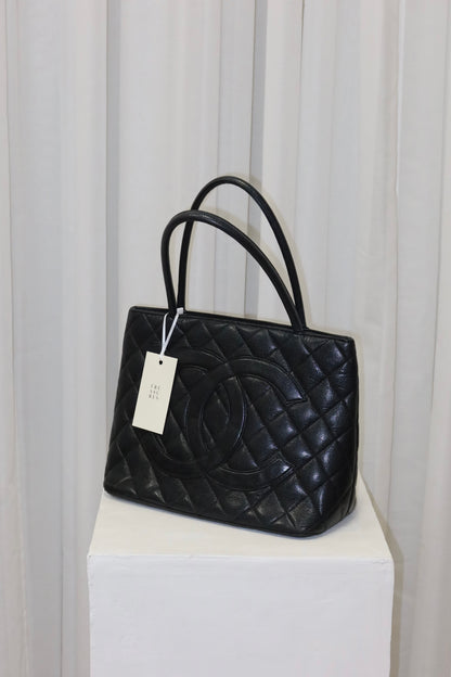 CHANEL CAVIAR MEDDALLION TOTE