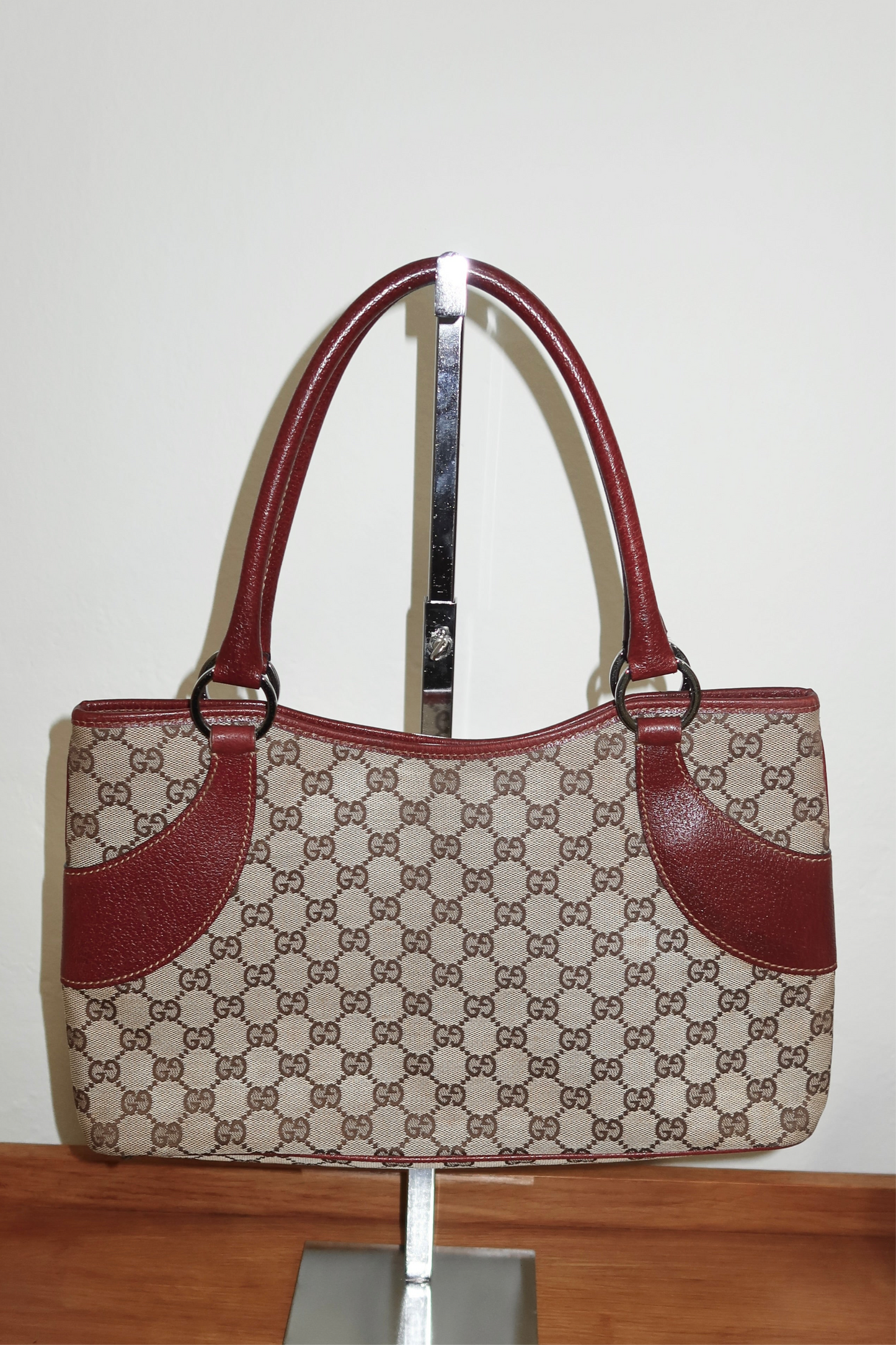 GUCCI GG SHOULDER TOTE BAG WINE