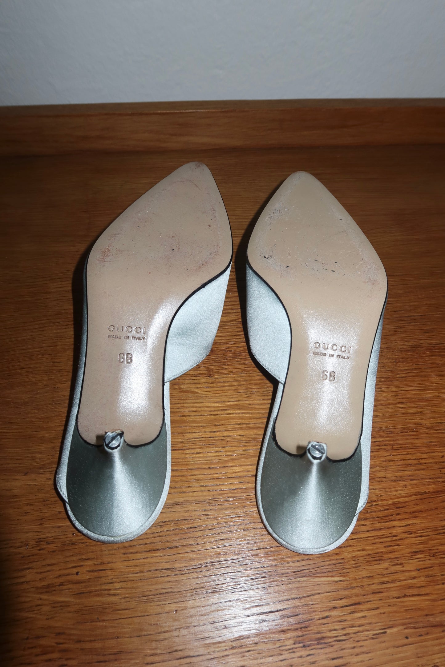 GUCCI BEADED SATIN KITTEN HEELS 36