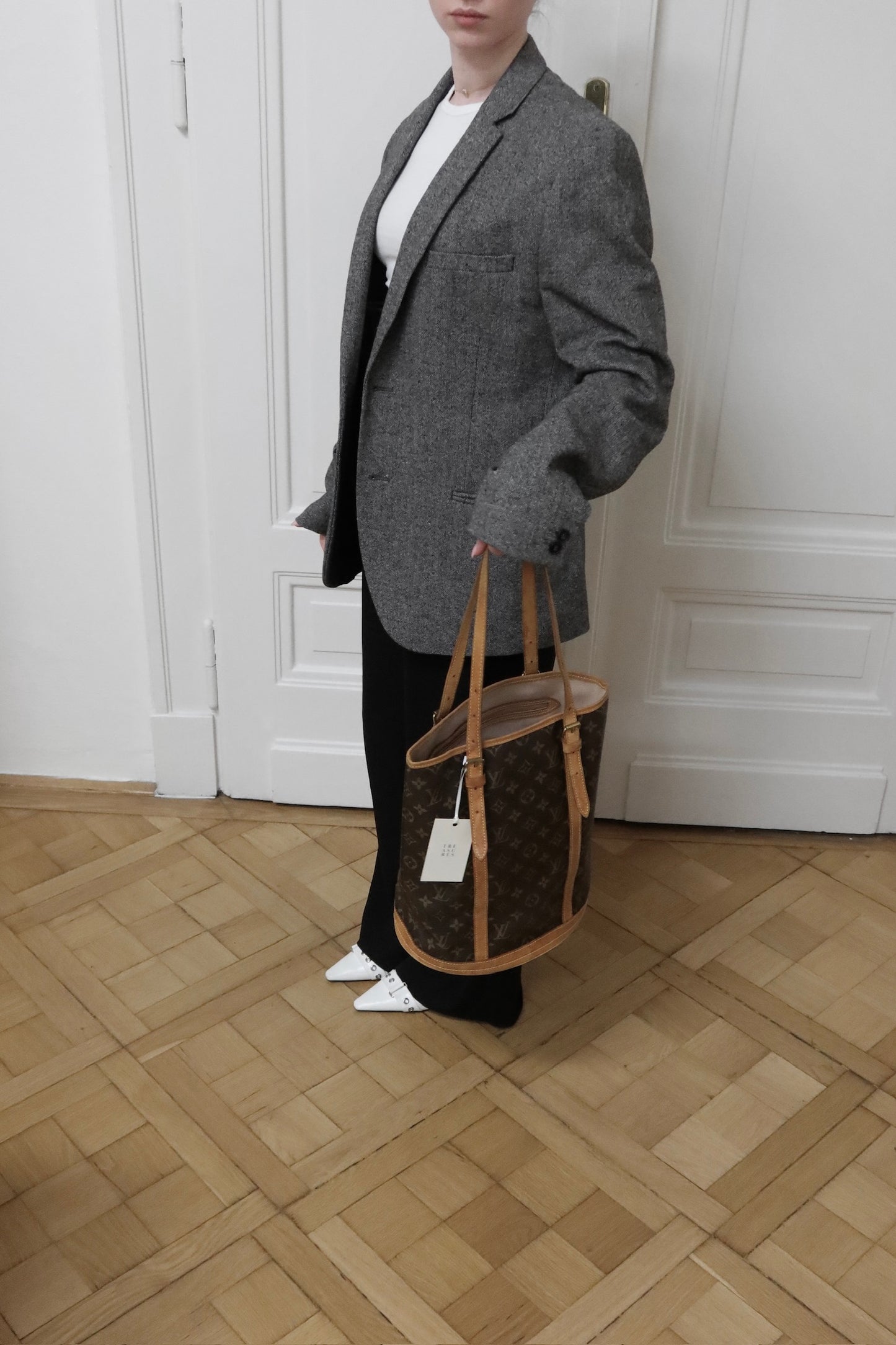 LV BUCKET GM MONOGRAM BAG