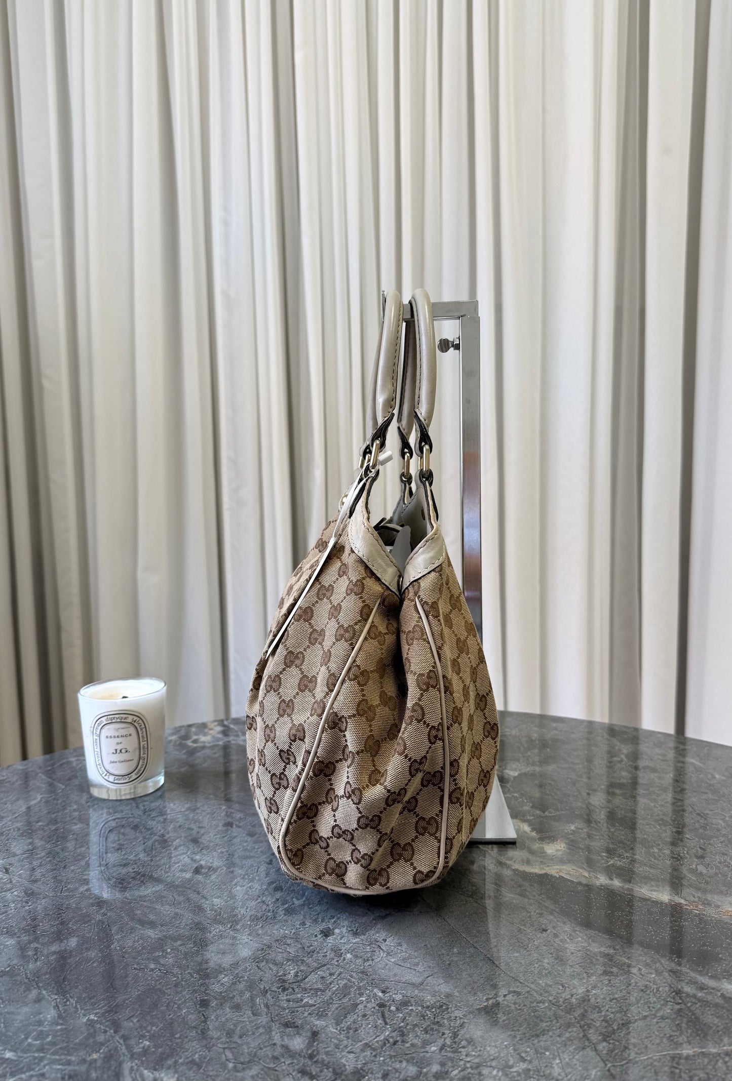 GUCCI SUKEY GG CANVAS TOTE BAG