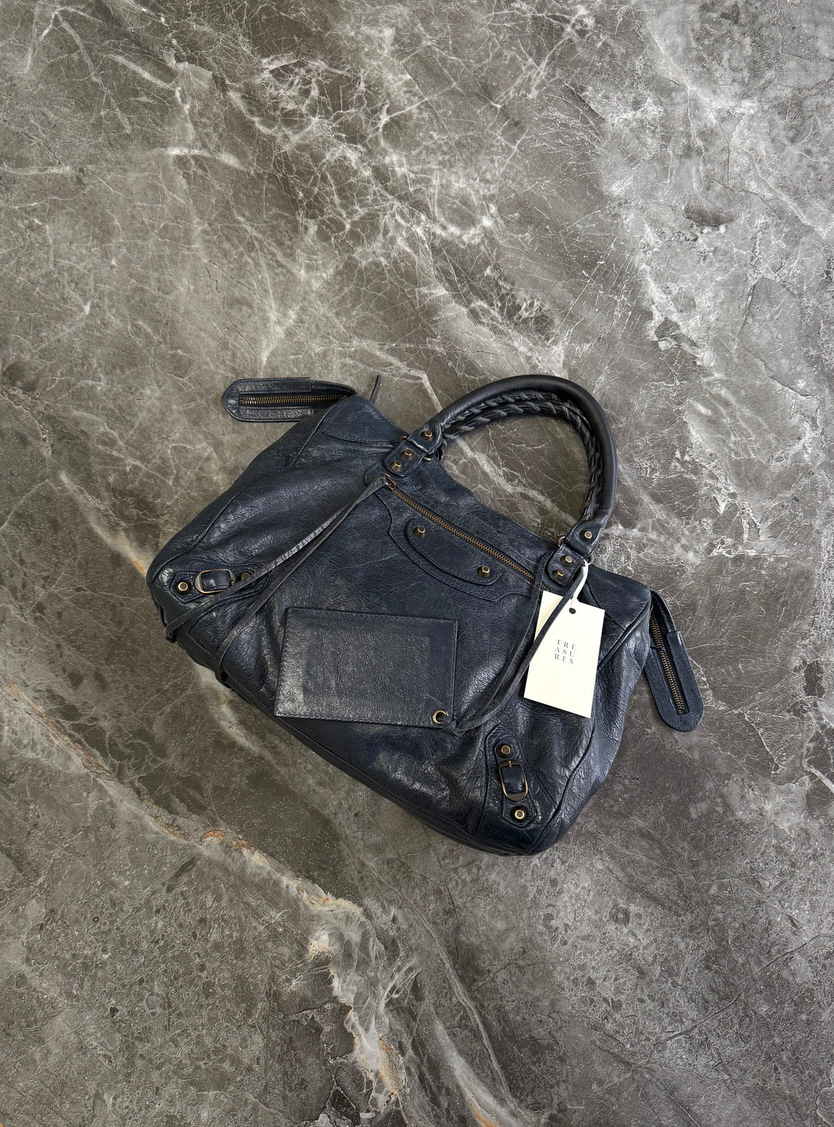 Balenciaga Velo z jehněčí kůže s mosazným hardwarem, foto 8