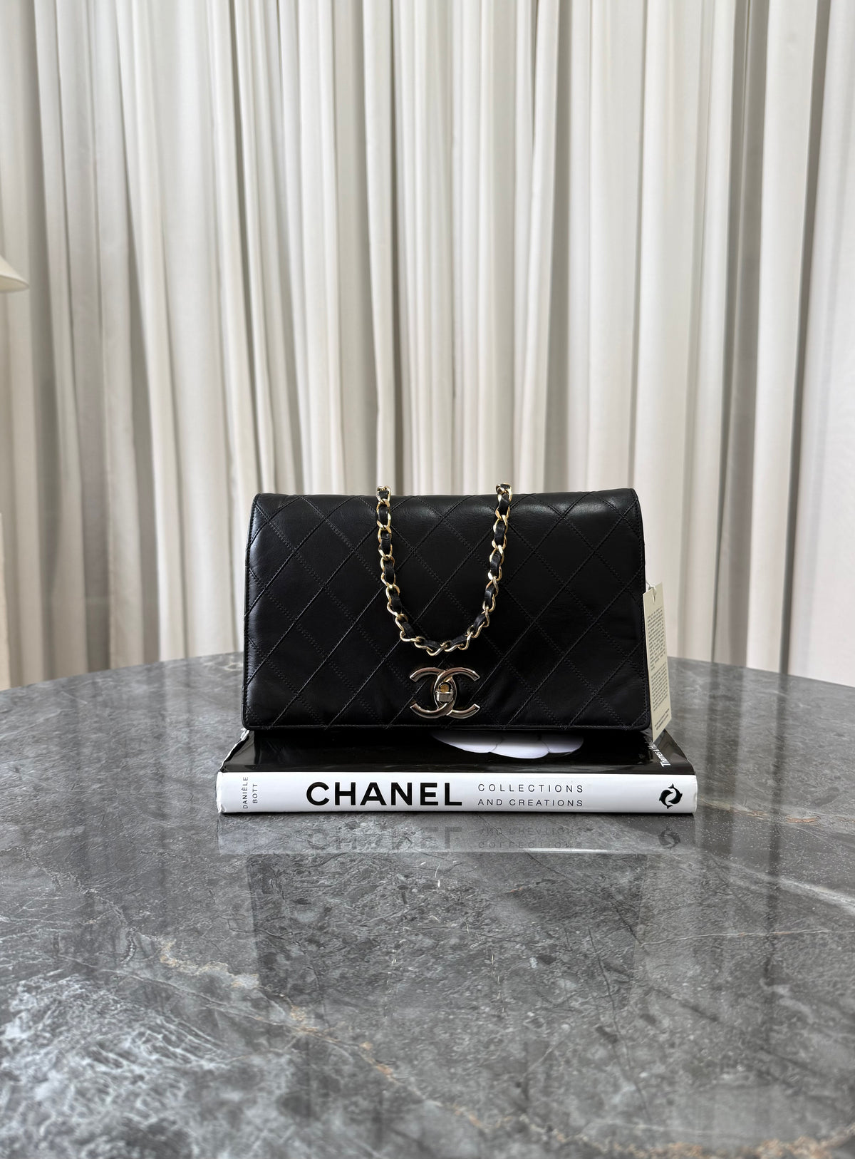 Chanel Single Flap Twist Lock Lambskin Black 24K Gold HW