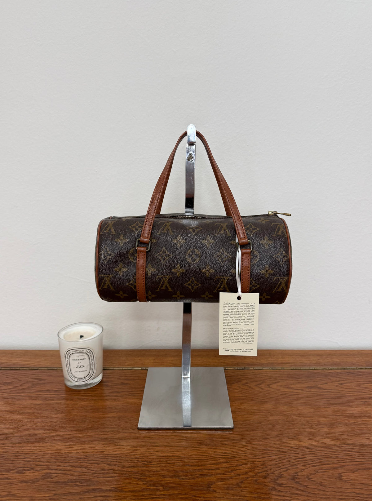 LV PAPILLON 26