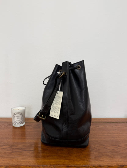 LV EPI NOÉ BLACK BUCKET BAG