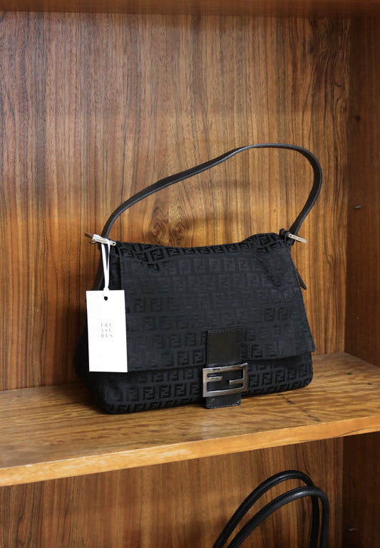 FENDI MAMMA BAGUETTE BLACK ZUCCA