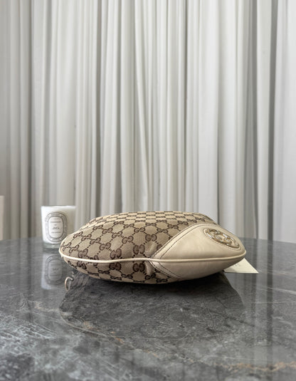 Gucci Sukey crossbody z GG canvasu se zlatým hardwarem, foto 6