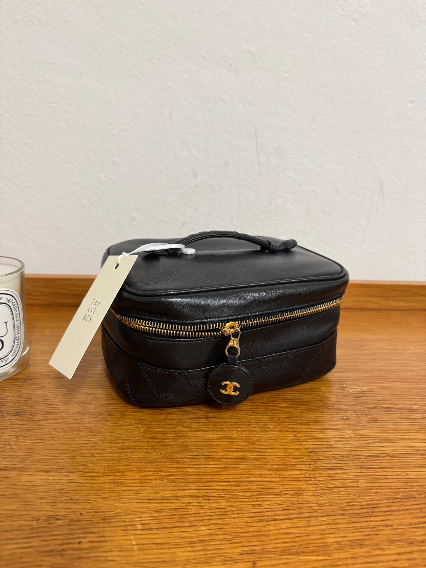 CHANEL VANITY LAMBSKIN