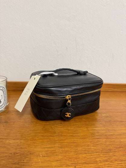 CHANEL VANITY LAMBSKIN
