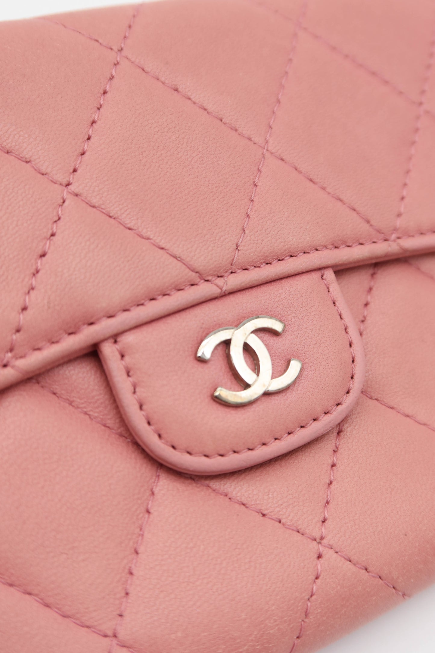 CHANEL CLASSIC WALLET PINK