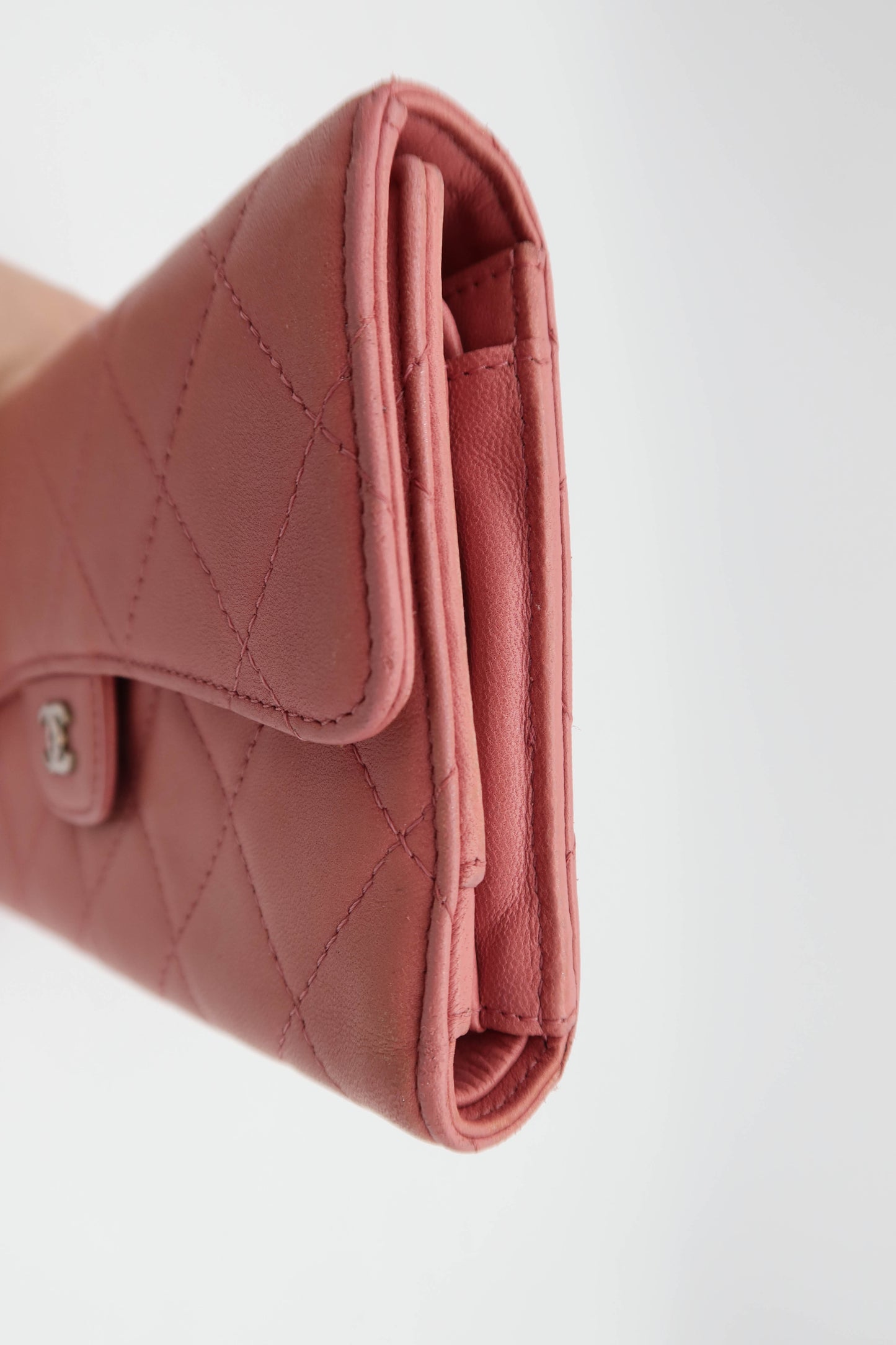 CHANEL CLASSIC WALLET PINK