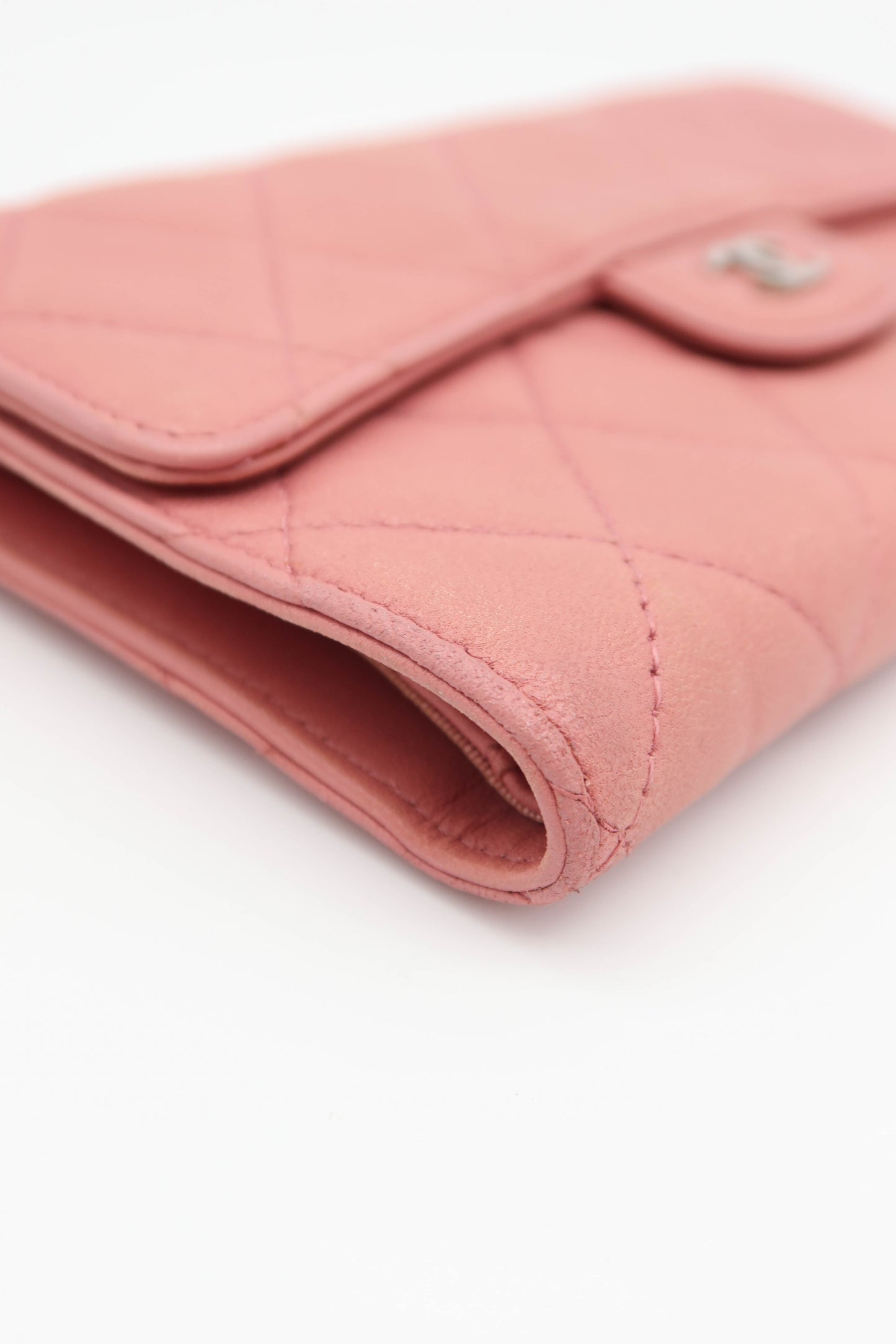 CHANEL CLASSIC WALLET PINK
