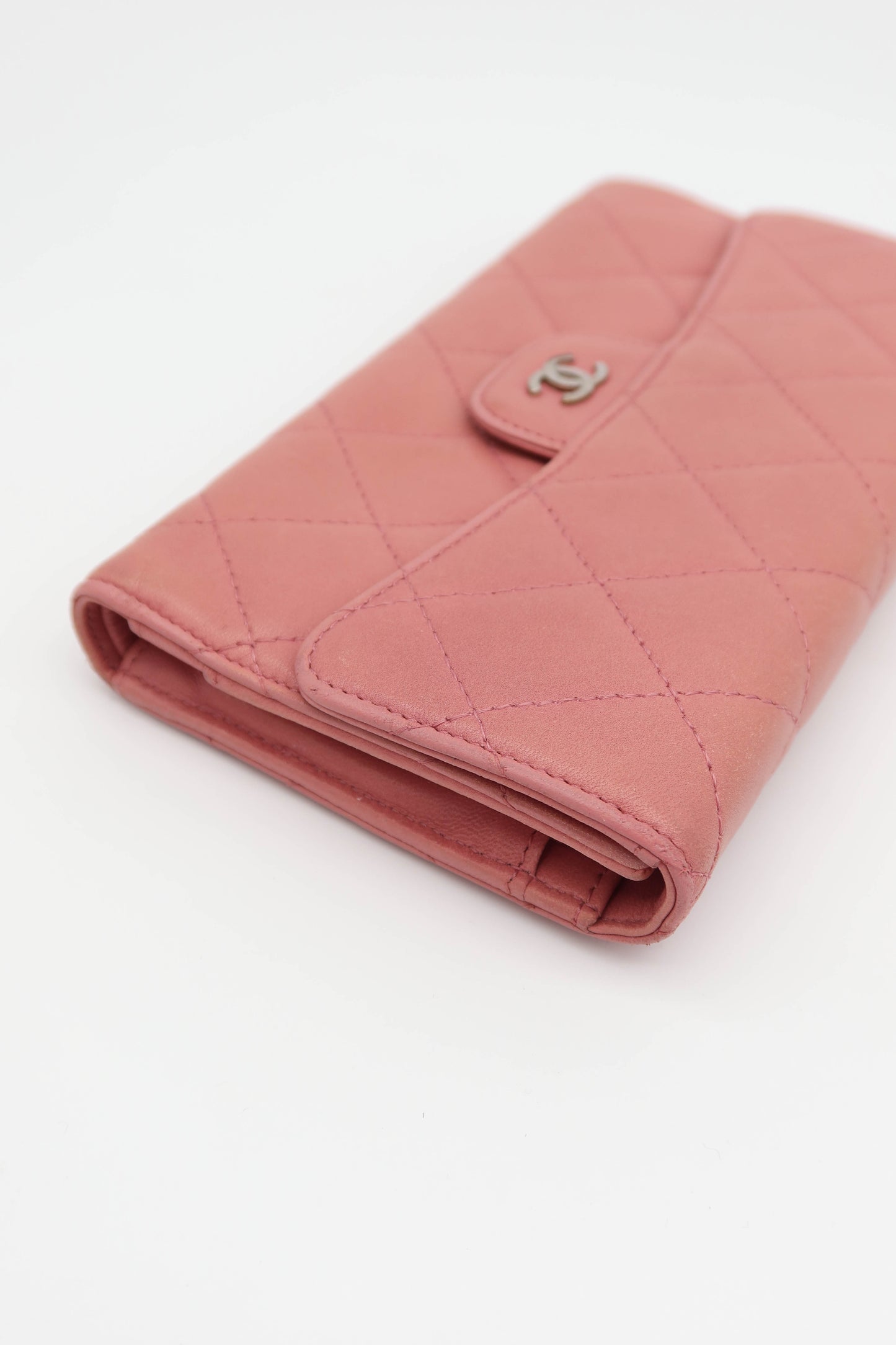 CHANEL CLASSIC WALLET PINK